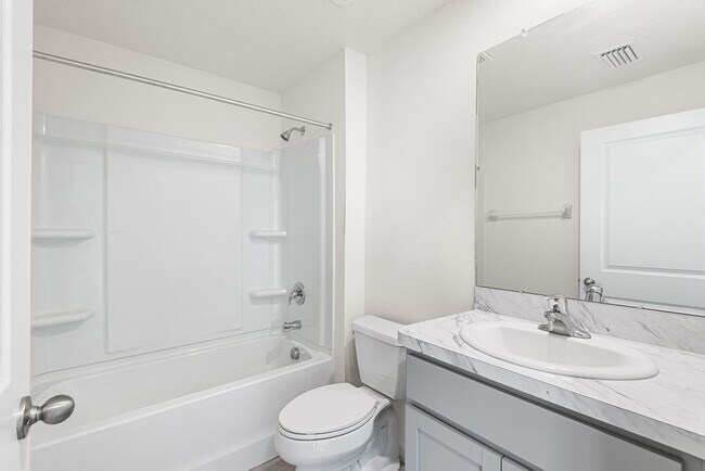 Building Photo - 5106 Plumeria Dr