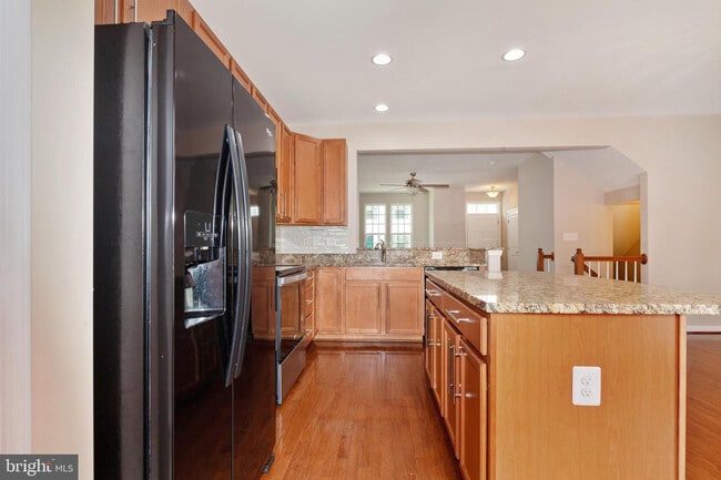 Building Photo - 9418 Paragon Ct