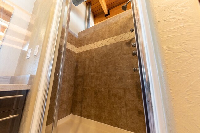 Building Photo - Large One Bedroom One and half bath Loft A...