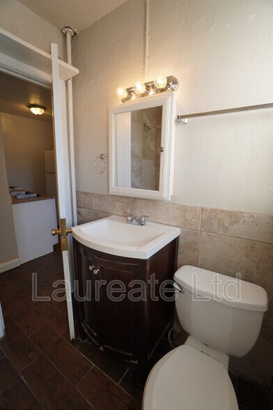 Building Photo - 1340 E 14th Ave