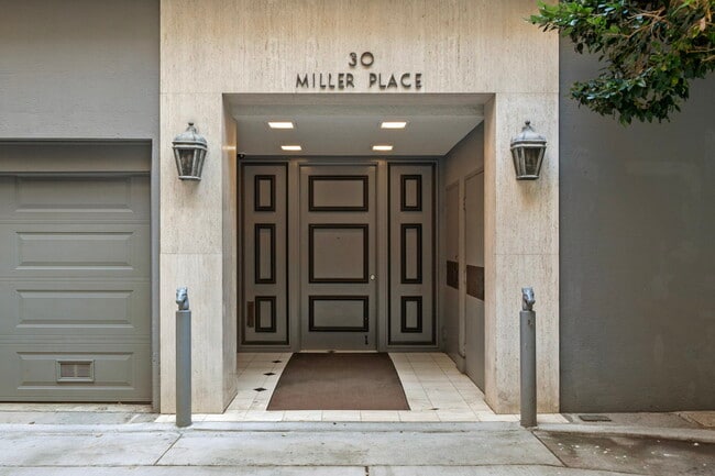 Building Photo - 30 Miller Pl
