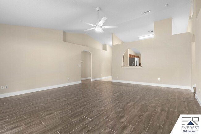 Building Photo - 71 Wellwood Ln