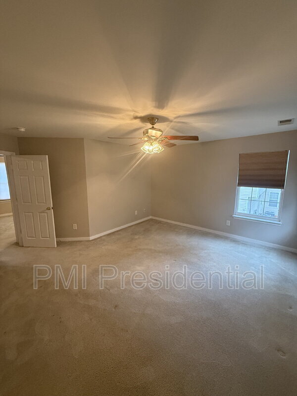 Building Photo - 8008 Moss Gate Ct