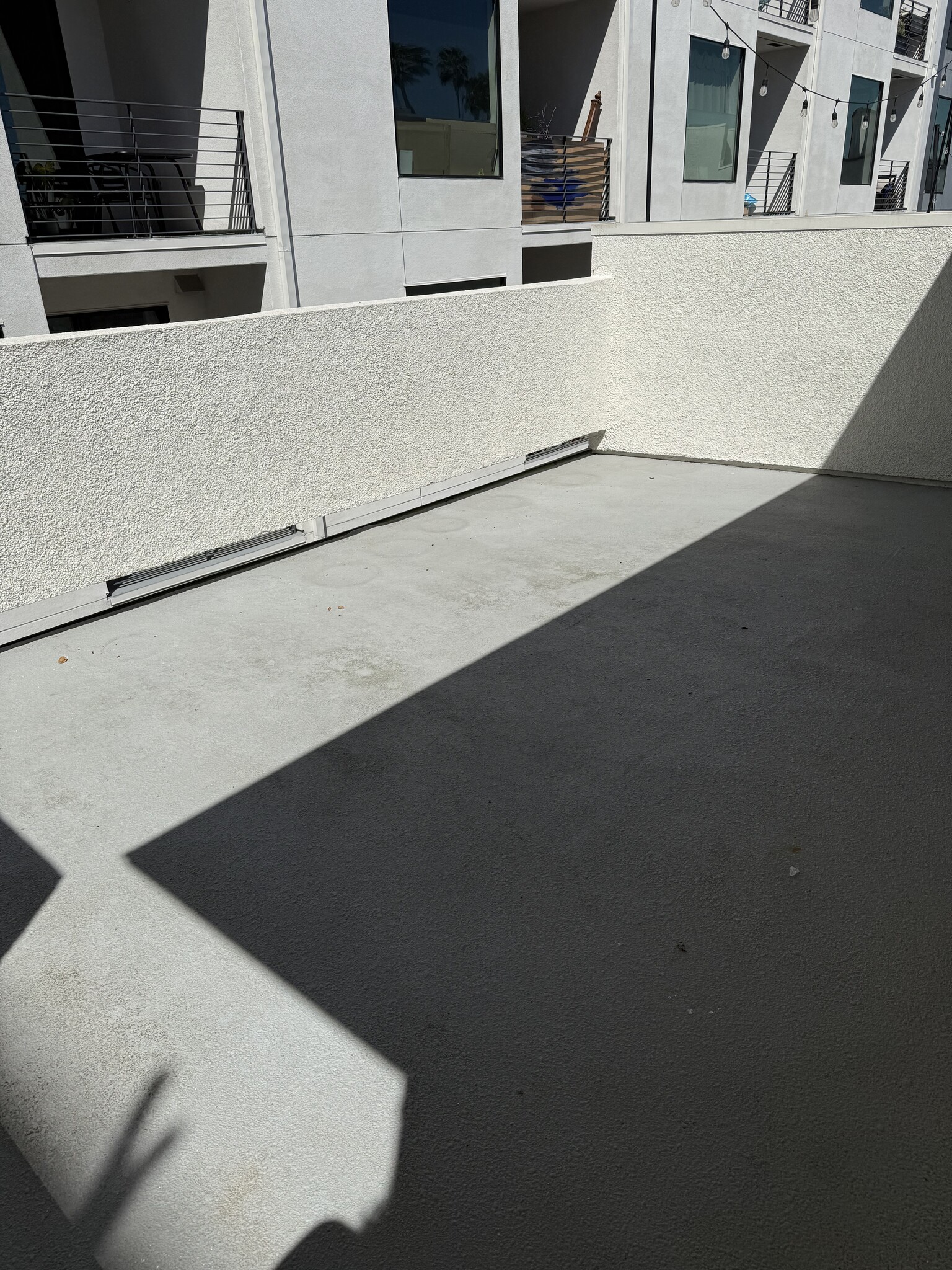 Rooftop Deck - 3675 Keystone Ave