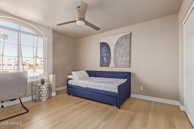 Building Photo - 1413 W Coral Reef Dr