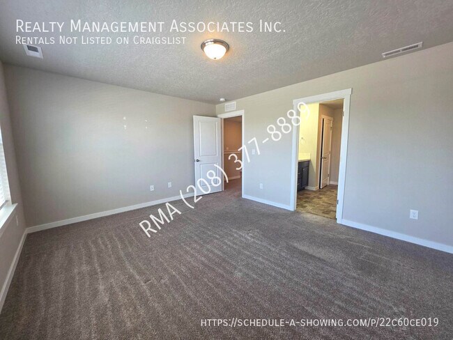 Building Photo - 4735 W Santa Fe Ln