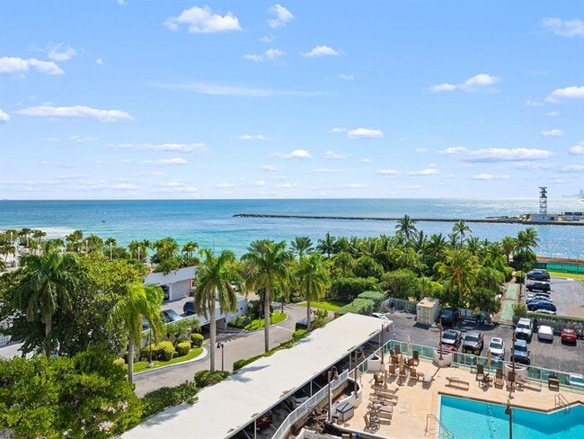 Building Photo - 2000 S Ocean Dr