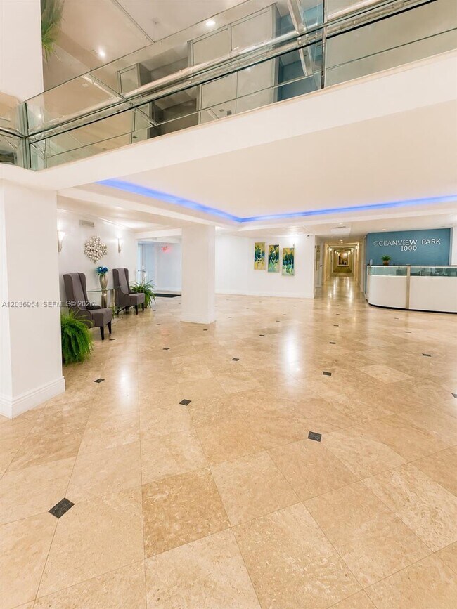 Building Photo - 1000 Parkview Dr