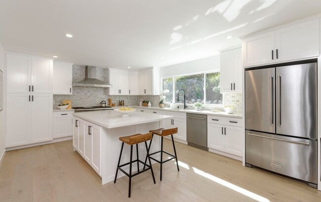 Building Photo - **3900 Paseo De Las Tortugas Torrance** Spacious 4 bedroom 3 bath with beautiful view!