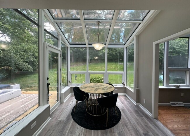 Building Photo - Spacious Single-Family Rental Home in Convenient Cincinnati Location