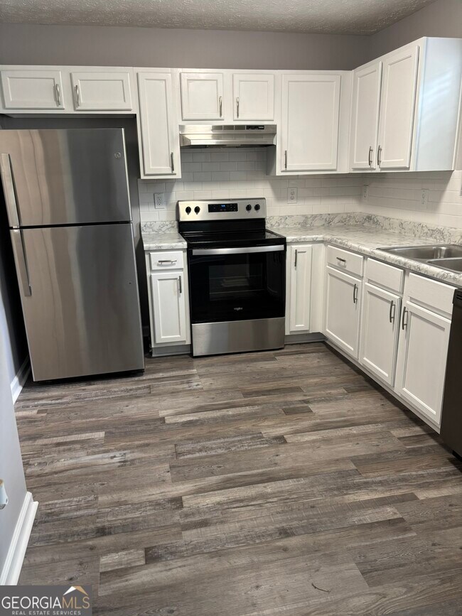 Building Photo - 5739 Windfall Ln