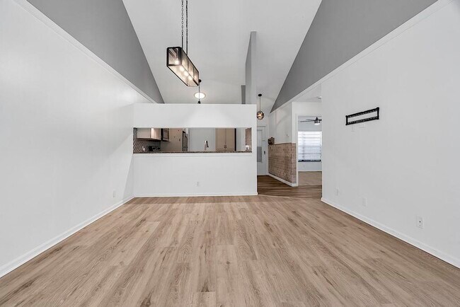 Building Photo - 416 Buttonwood Pl