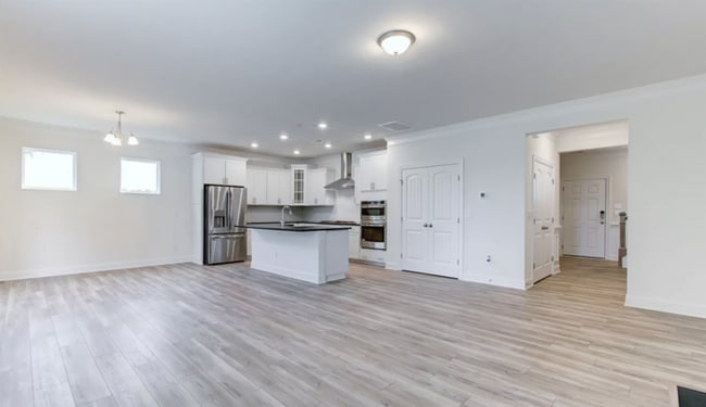 Building Photo - Available Now - Beautiful Open Floorplan 3...