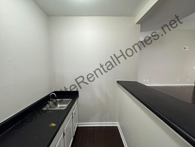 Building Photo - Move-In Ready 3BR/2BA Home with Garage in Mint Hill