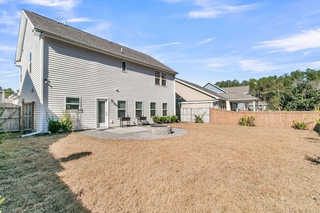 Building Photo - 1624 Shady Pine Rd