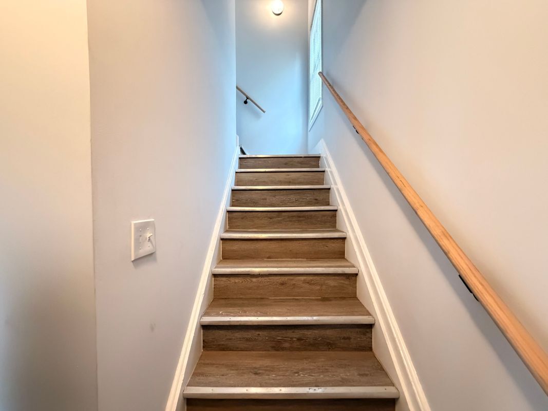 Building Photo - 3259 Cortland St