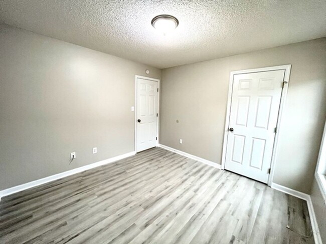 Building Photo - 131 Railroad Ridge Rd