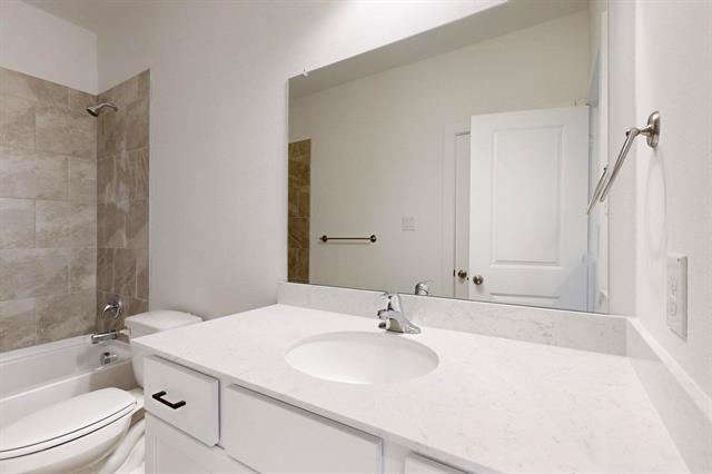 Building Photo - 1520 Solterra Blvd