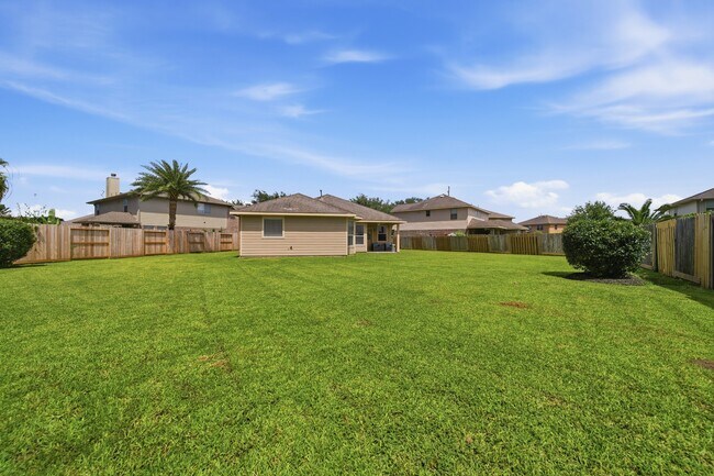 Building Photo - 4462 Gerona St
