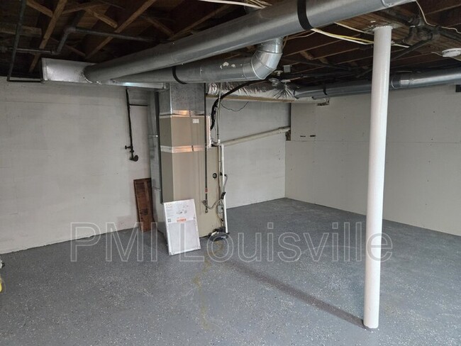 Building Photo - 2929 Bon Air Ave