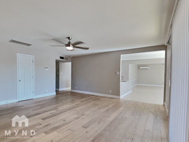 Building Photo - 3037 N 81st St