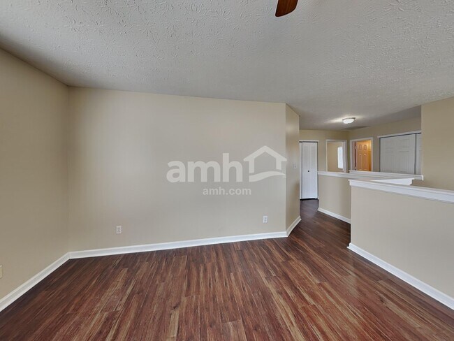 Building Photo - 6580 Dunsdin Dr