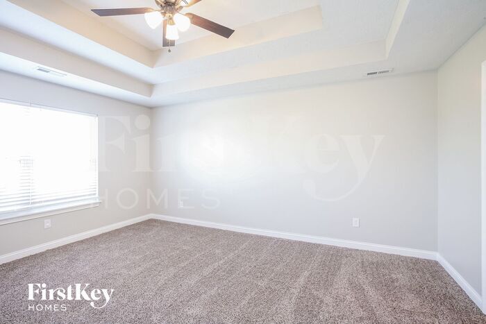 Building Photo - 2135 Woodfield Dr
