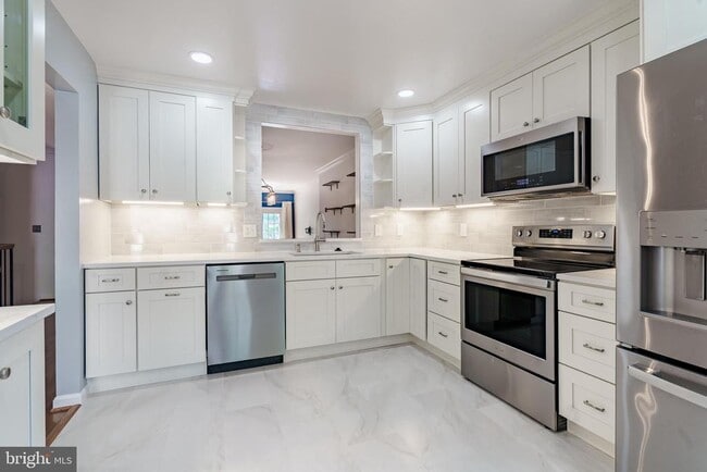 Building Photo - 112 Gretna Green Ct