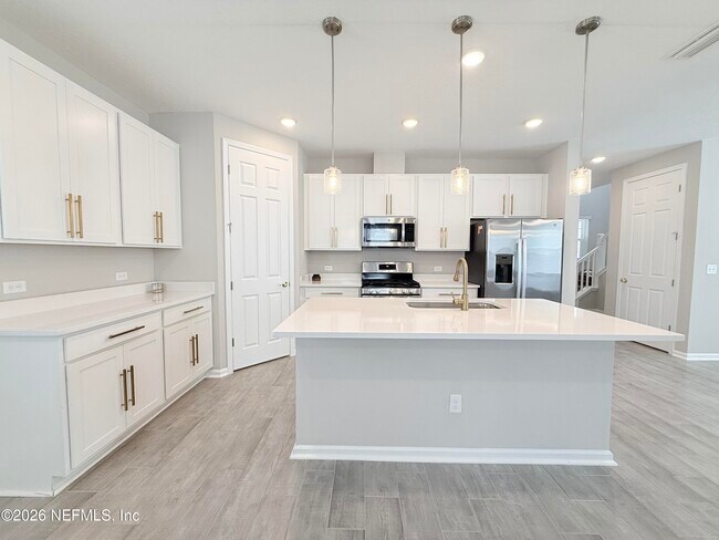 Building Photo - 878 Cedar Slough Dr