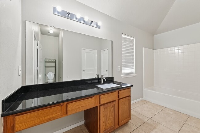 Building Photo - 5623 Brookhollow Oaks Trail