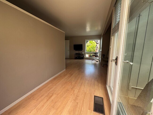 Building Photo - 21 Portofino Rd