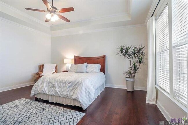 Building Photo - 14449 Royal Villa Dr