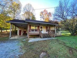 Building Photo - 147 Old Settlement Rd