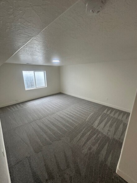 Building Photo - 4433 Mankato St