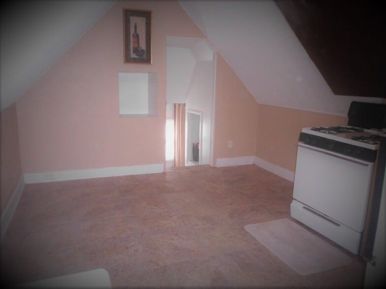 kitchen area (not pink - it is a neutral color) - 4530 Lafayette Avenue