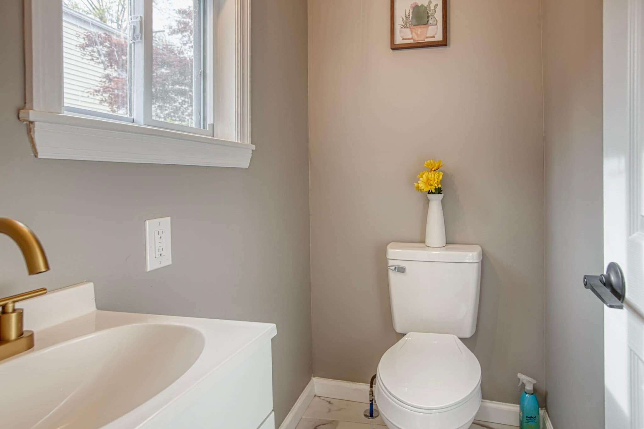 Half Bath (next to Kitchen) - 39 Quarry St