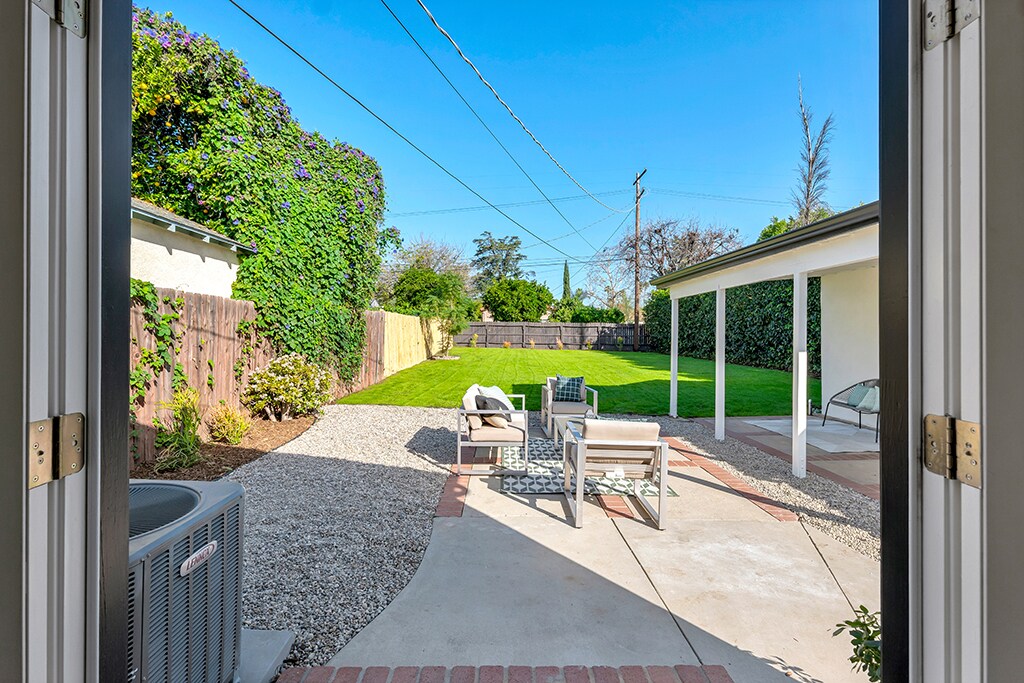 Building Photo - 17733 Los Alimos St