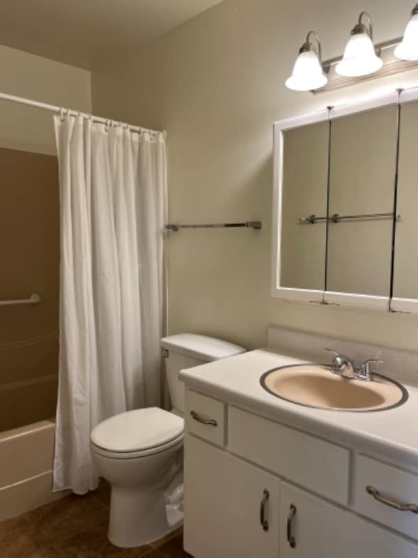 Building Photo - 4643 Croftshire Dr