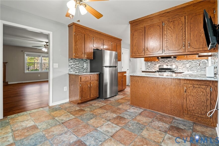 Building Photo - 7156 Birchwood Cir