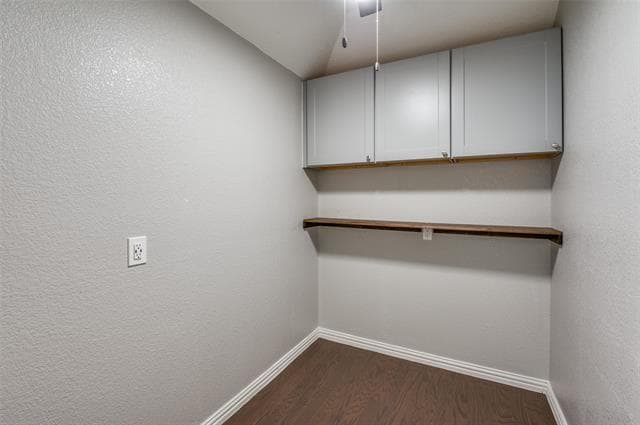 Building Photo - 3617 Roth Dr
