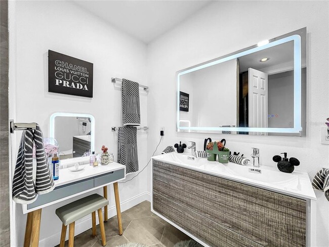 Building Photo - 3608 54th Dr W