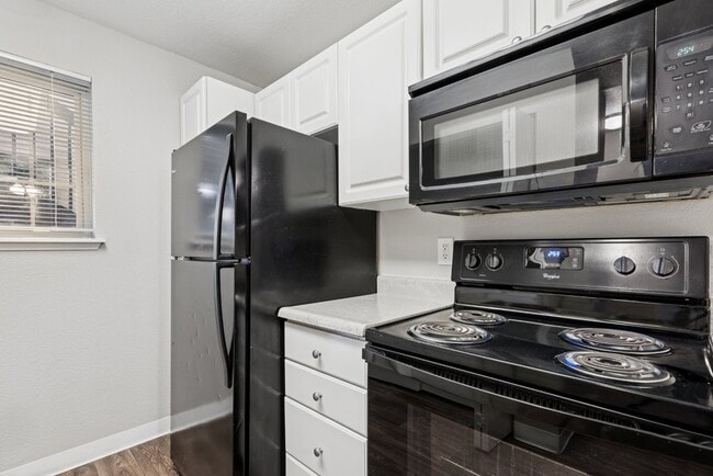 Building Photo - Saratoga