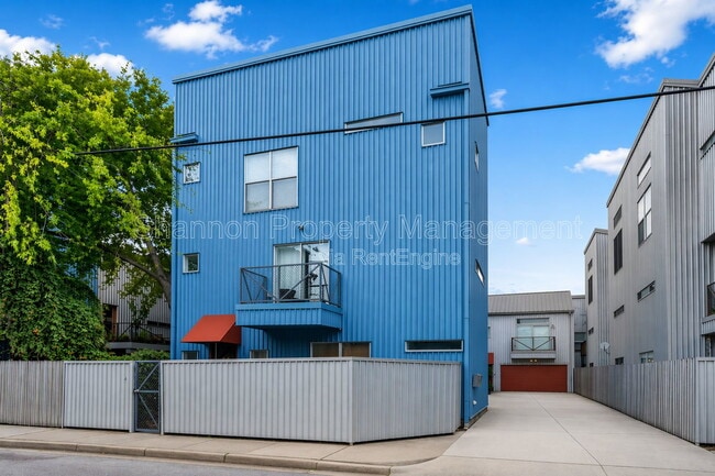 Building Photo - 906 Andrews St