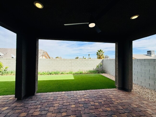 Building Photo - Beautiful Spring Valley Lennar Home-Make it yours today!