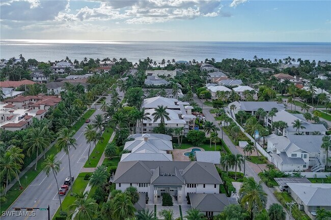 Building Photo - 295 5th Ave S