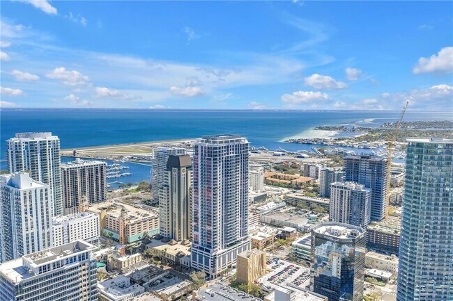 Building Photo - 275 1st Ave S