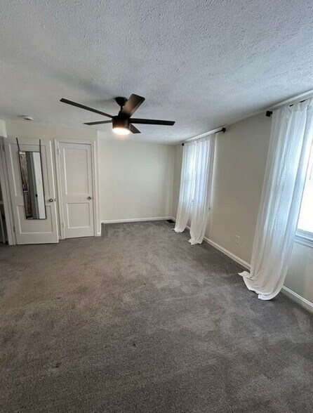 Building Photo - 4056 Northfield Rd