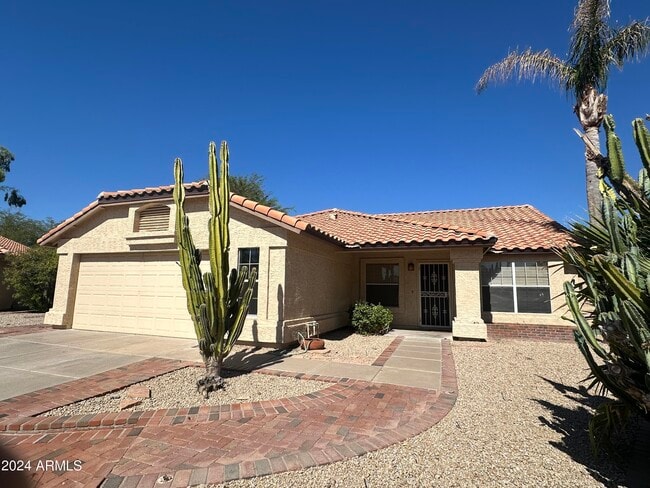 Building Photo - 1300 W Boston St