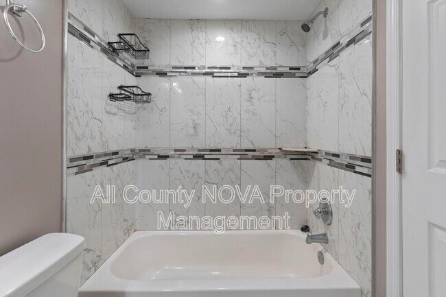 Building Photo - 5415 Brenner St