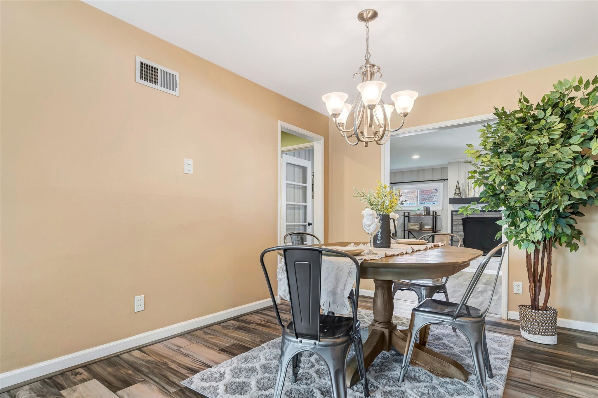 Building Photo - 6309 Sheppard Dr